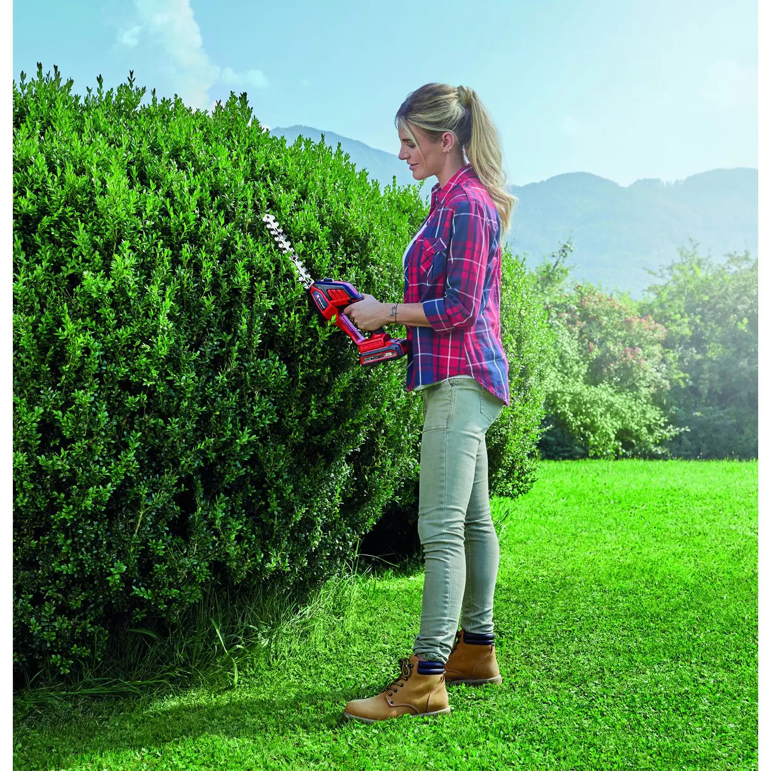 Einhell 3410314 18V 2-in-1 Telescopic Grass Shear & Hedge Trimmer with Walking Stick, GE-CG 18/100 Li T - Tool Only
